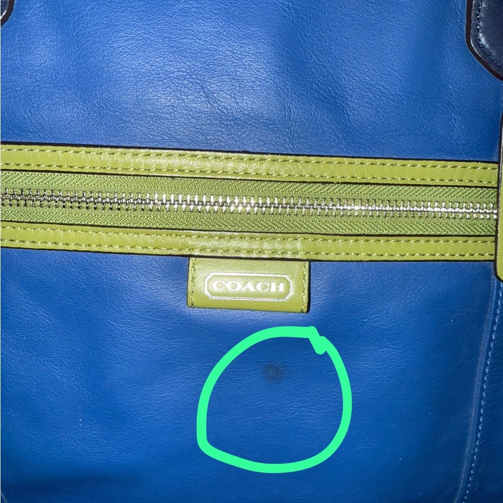 🍍Coach Blue & Green Leather Tote Bag – Spacious Shoulder Bag - Picture 5 of 14